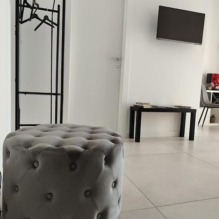 Oasi Al Centro Con Parcheggio Bed & Breakfast ซาแลร์โน ภายนอก รูปภาพ