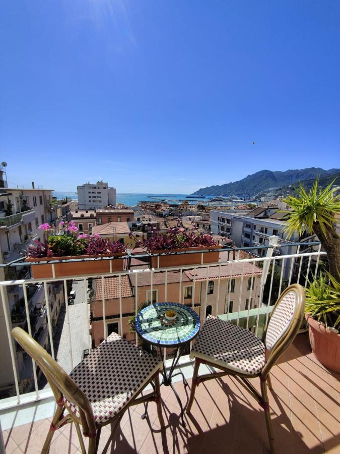 Oasi Al Centro Con Parcheggio Bed & Breakfast ซาแลร์โน ภายนอก รูปภาพ