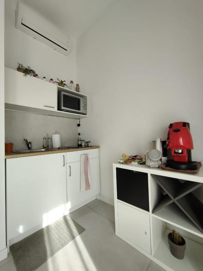 Oasi Al Centro Con Parcheggio Bed & Breakfast ซาแลร์โน ภายนอก รูปภาพ