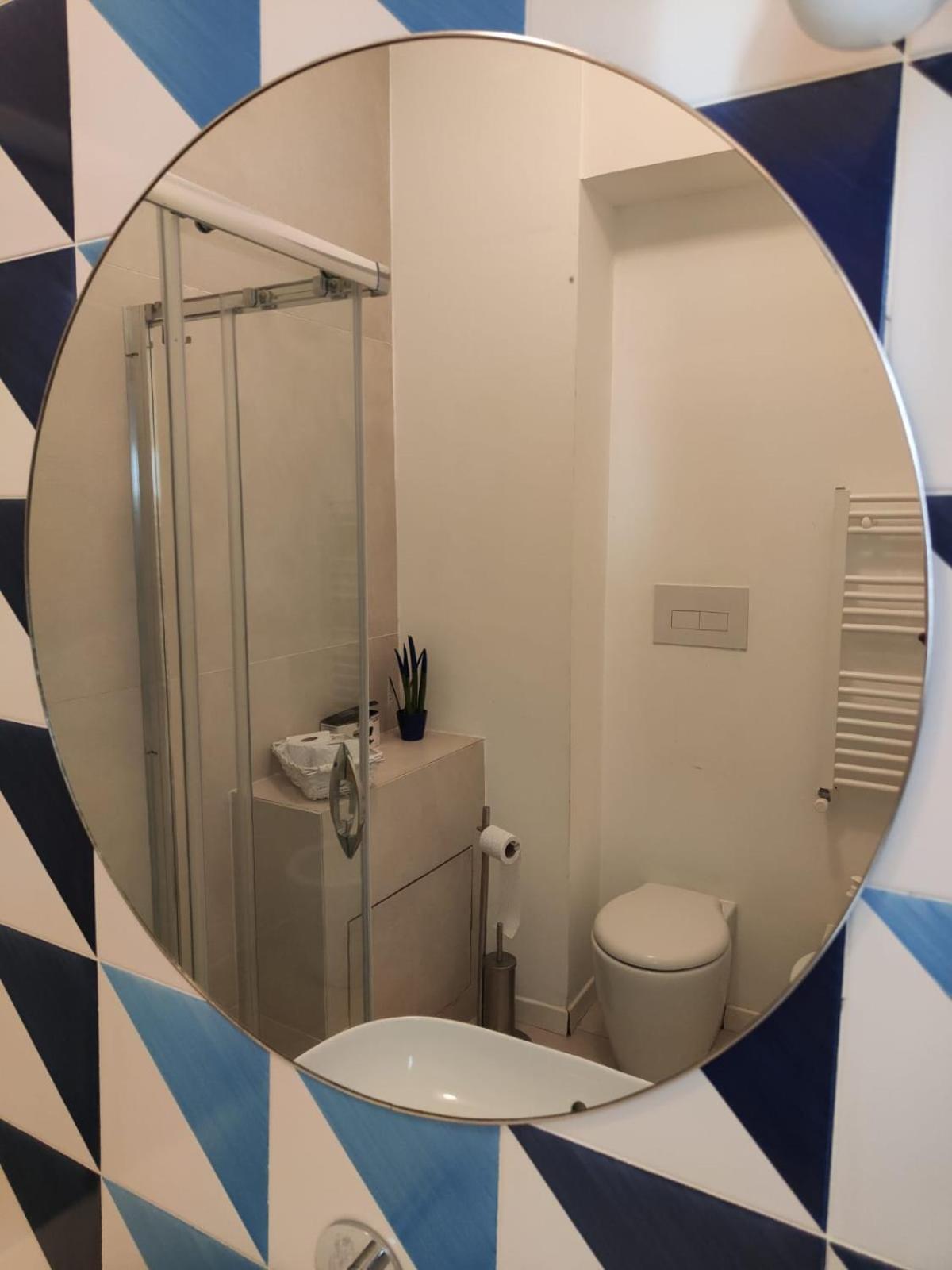 Oasi Al Centro Con Parcheggio Bed & Breakfast ซาแลร์โน ภายนอก รูปภาพ